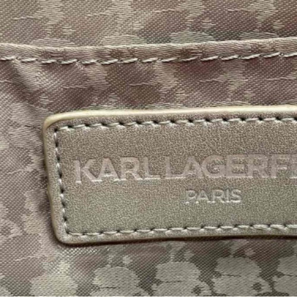 Karl Lagerfeld Paris Womens Red
Inner Pocket Logo Adjustable Crossbody Strap - Picture 3 of 3